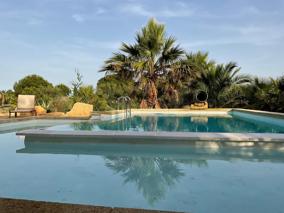 Mazet Du Pecheur Villa Saint Laurent d'Aigouze Bagian luar foto