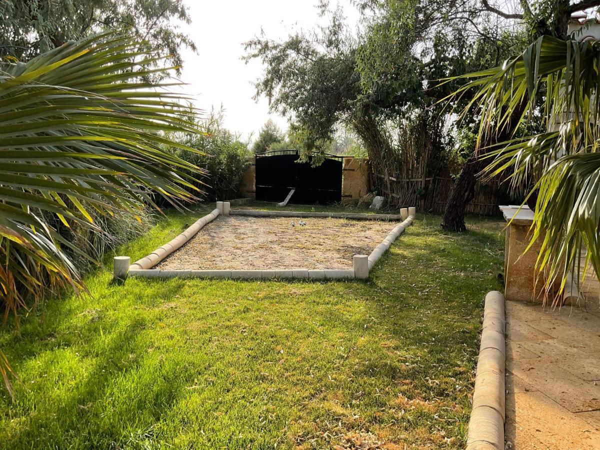 Mazet Du Pecheur Villa Saint Laurent d'Aigouze Bagian luar foto