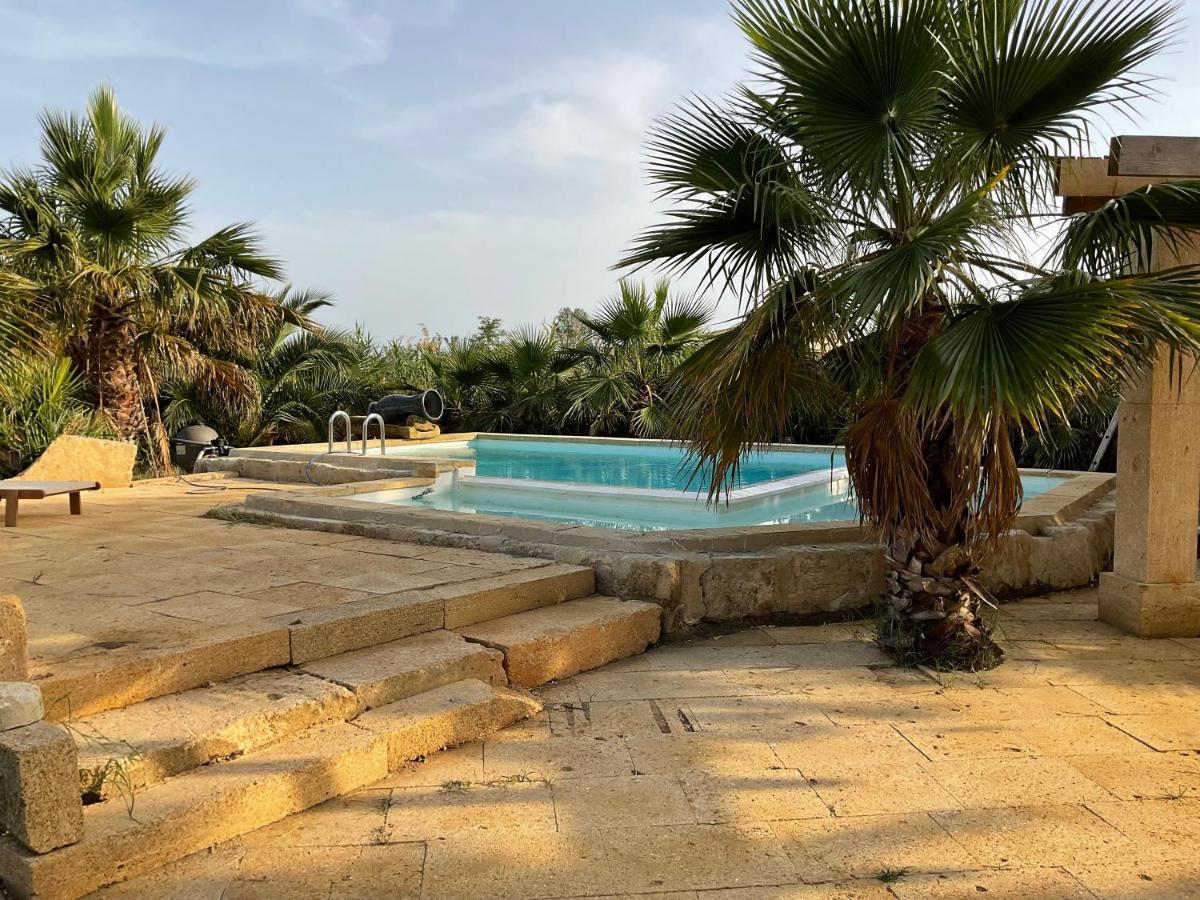 Mazet Du Pecheur Villa Saint Laurent d'Aigouze Bagian luar foto