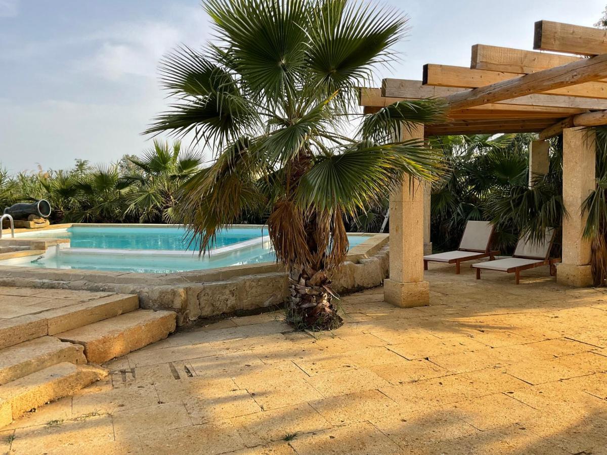 Mazet Du Pecheur Villa Saint Laurent d'Aigouze Bagian luar foto