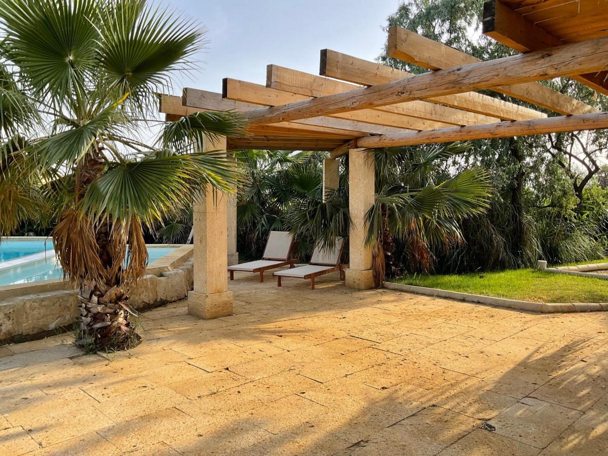Mazet Du Pecheur Villa Saint Laurent d'Aigouze Bagian luar foto